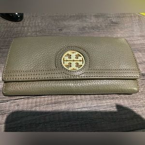 Tory Burch wallet